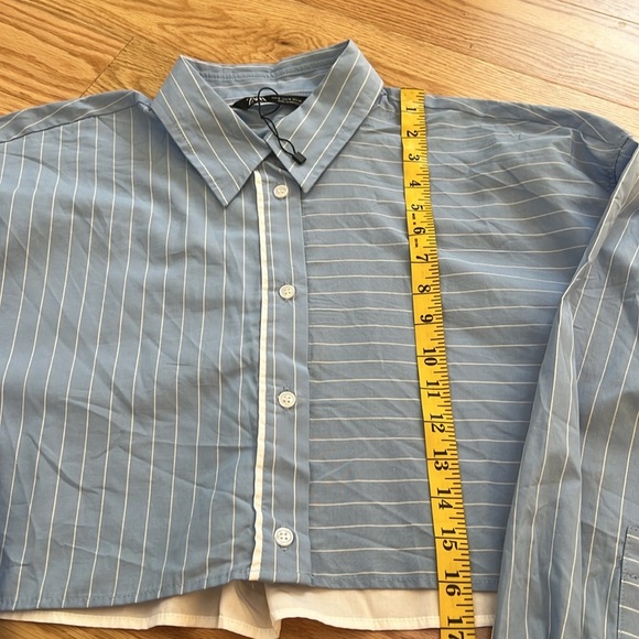 Zara medium blue contrast striped crop shirt . - Picture 5 of 6